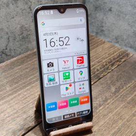 美品 かんたんスマホ3 A205KC SIMフリー スマホ