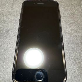 Apple iPhoneSE 第二世代（64GB）