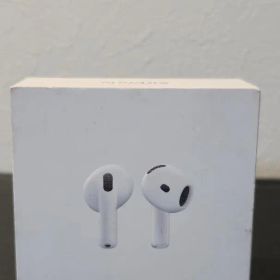 Apple AirPods 4 [新品●未使用]