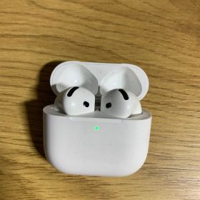Apple AirPods 第4世代 ANC ノイズキャンセリング付き