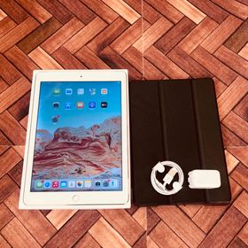 アイパッド(iPad)の【美品】Apple iPad Air2 Wi-Fi Cellular 16GB(タブレット)