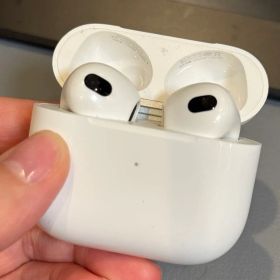 AirPods 第3世代（2021年モデル）正規品／美品／動作確認済み