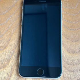 【美品】Apple iPhone SE3 128GB 2022年産 ホワイト