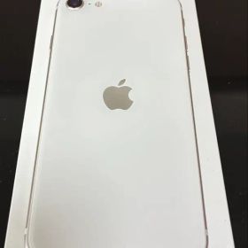 iPhone SE 第3世代 128GB スターライト バッテリー残77%