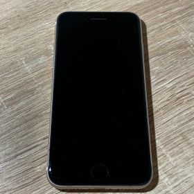 0051 iPhone SE 第3世代 128GB スターライト ジャンク品【ネ】