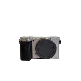 SONY◆デジタル一眼カメラ α6400 ILCE-6400 ボディ [シルバー]