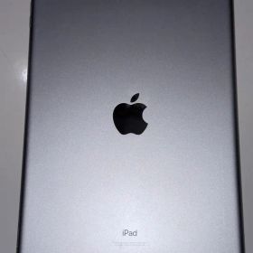 【美品】 iPad第9世代 Wi-Fi + Cellularモデル 64GB