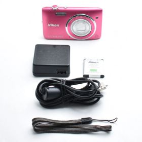 B#11946 Nikon デジタルカメラ COOLPIX S3500 光学7倍ズーム 有効画素数 2005万画素 ストロベリーピンク S3500PK