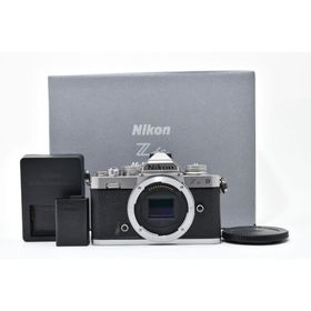 シャッター回数48628回 Nikon Z fc シルバー(ミラーレス一眼)
