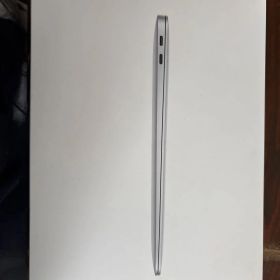 Apple MacBook Air 13インチ M1 8GB/256GB
