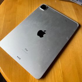 Apple iPad Pro 第二世代11インチ シルバー