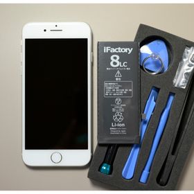アイフォーン(iPhone)の【新品バッテリー付属】iPhone 8 Silver 64GB SIMフリー(スマートフォン本体)