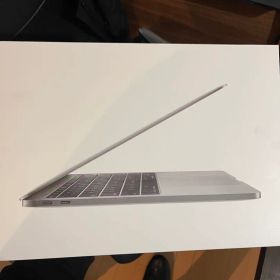 MacBookPro 13インチ USキーボード2017年スペースグレイ