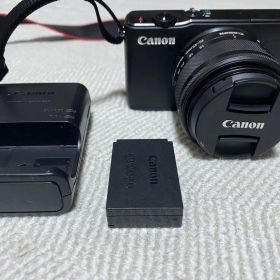 Canon EOS M 10ミラーレス一眼 15-45mm