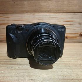 FinePix F800EXR