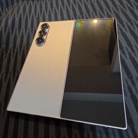 Galaxy Z Fold 6 韓国版 シルバー 256GB ジャンク品