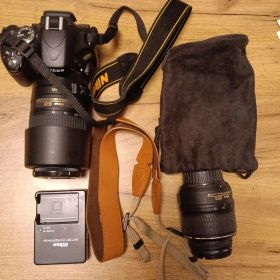 Nikon D5100 デジタル一眼レフカメラ ダブルズームキットストラップ付き