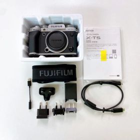 FUJIFILM X-T5 ミラーレス一眼 本体 SILVER 1172回