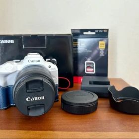 キャノン Canon EOS R50 ミラーレス一眼カメラ メモリーカード付き