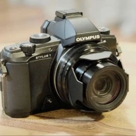 OLYMPUS STYLUS 1 コンパクトデジタルカメラ
