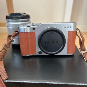 Fujifilm X-A5 ミラーレスカメラ XC15-45mmレンズ付き