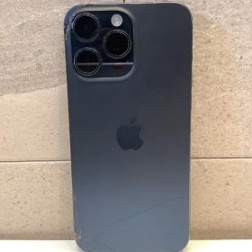 iPhone 15 Pro Max 256GB ブラックチタニウム 傷あり