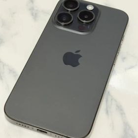 Apple iPhone 15 Pro スペースブラック 本体