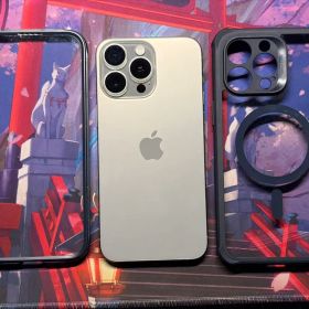 iPhone15 Pro Max 512GB アメリカ版 非純正画面