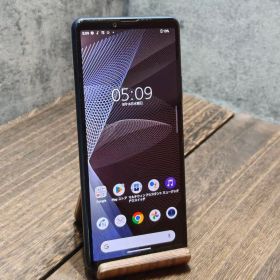 美品 Xperia 10 III SO-52B SIMフリー スマホ