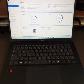 【極美品】AI対応パソコンASUS Vivobook 14 16GB/1TB