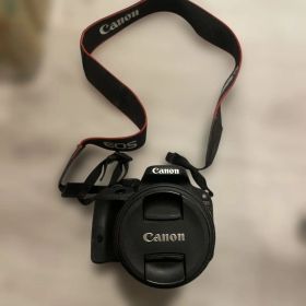 Canon EOS Kiss X7 デジタル一眼レフ DS126441
