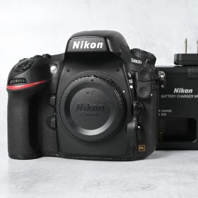 Nikon D800 / MH-25