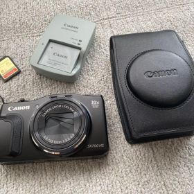 Canon デジカメ SX700 HS ブラック 充電器 ケース SDカード