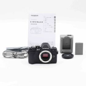 ほぼ新品★ OLYMPUS OM-D E-M10 Mark III ボディ ブラック #721