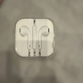 【新品未開封】Apple EarPods ホワイト 3.5mmジャック 純正品