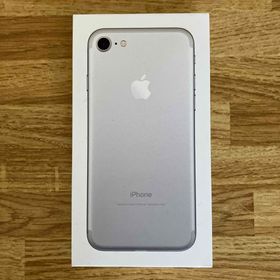アイフォーン(iPhone)のiPhone7 32GB シルバー MNCF2J/A 本体 SIMフリー(スマートフォン本体)