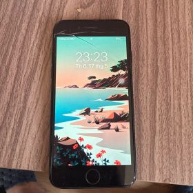 iPhone 7 SIM-フリ