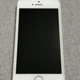 iPhoneSE シルバー 美品 中古スマートフォン本体 SIMフリースマホ 白ロム