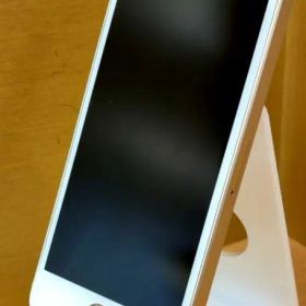 iPhone SE 第1世代 64GB SIMフリー 動作良好 バッテリー82%