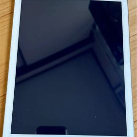 iPad Air Wi-Fiモデル 16GB MD788J/A [シルバー]美品
