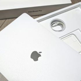 MacBook pro 2020 13インチ 512GB/16GB/シルバー