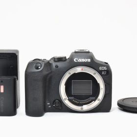 Canon EOS R7 ミラーレスカメラ 本体と付属品