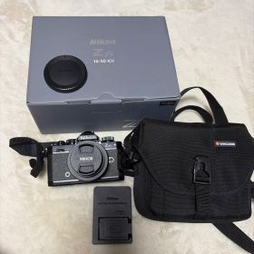 Nikon Z fc ショット数 ミラーレスカメラ カバンと画面フィルム付き
