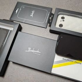 BALMUDA Phone ブラック 本体/無線充電器
