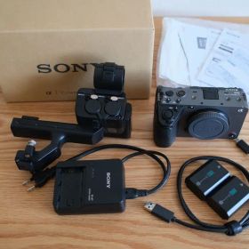 SONY FX3、充電器、ハンドル、バッテリー2本
