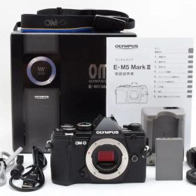 OLYMPUS E-M5 Mark III 本体と付属品