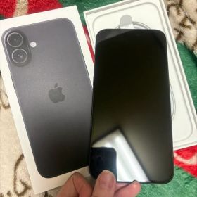 美品！iPhone16 Plus 128GB ブラック SIMフリー