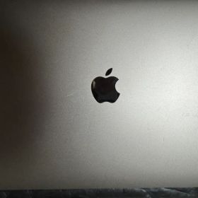 Apple MacBook Pro 13-inch M1 2020