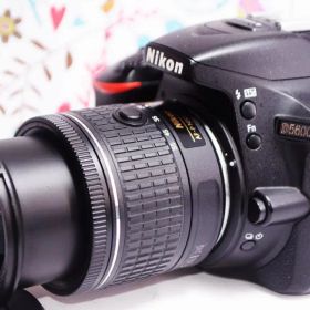 ✨極美品✨ ❤ニコン❤ ✨D5600✨☆タッチ操作＆Bluetooth搭載☆
