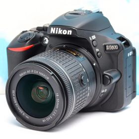 美品 Nikon D5600⭐️WIFI搭載⭐️高性能一眼レフ⭐️初心者おすすめ